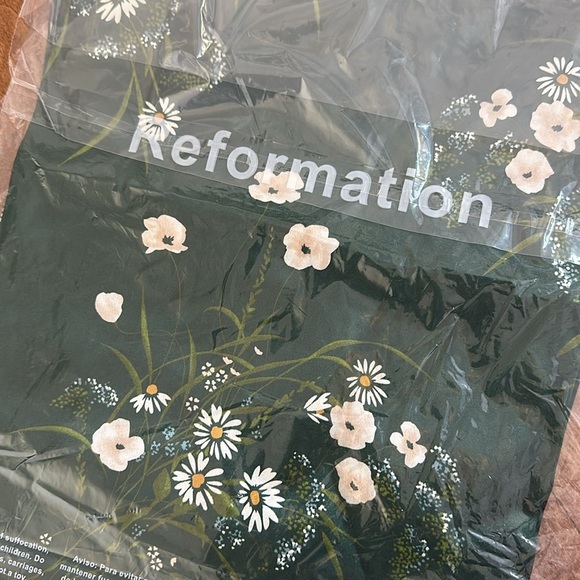 NEW Reformation Frankie Silk Dress in Buena Green Floral | size 0 - Picture 9 of 12